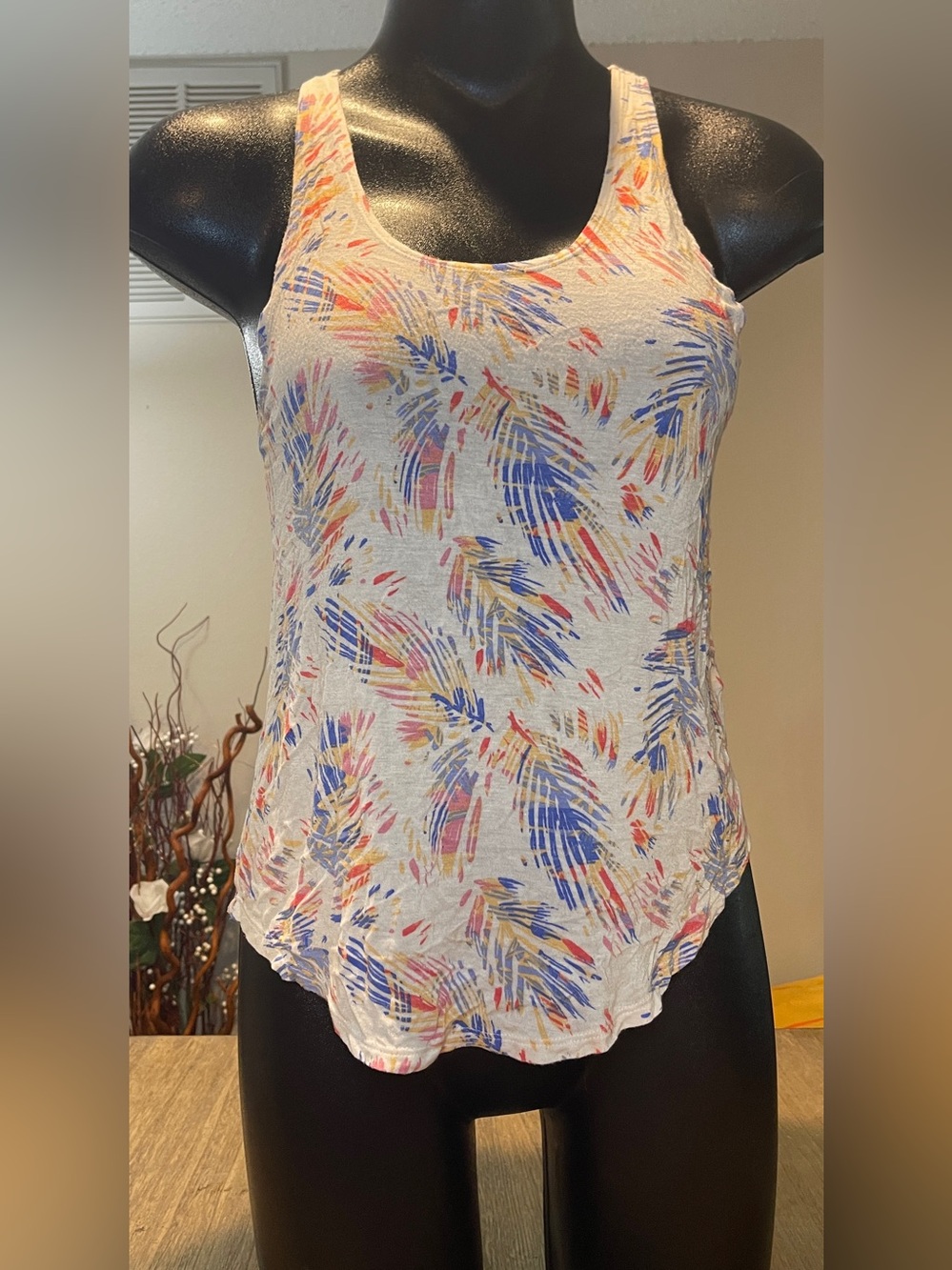 Mudd White Tank with Blue, Pink and Tan Abstract Print, Size Small